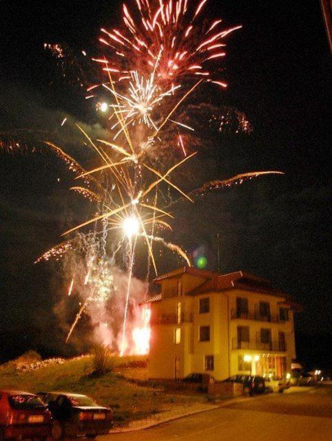 Ribkata Family Hotel Smolan Zewnętrze zdjęcie
